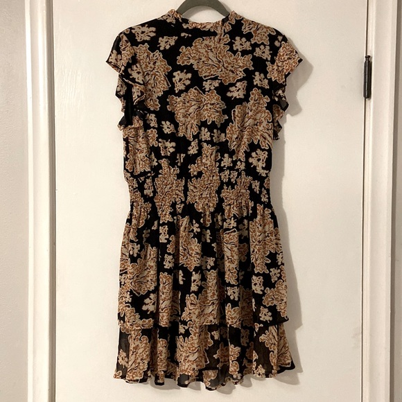 THML Black and Cream Floral Dress - Picture 3 of 11